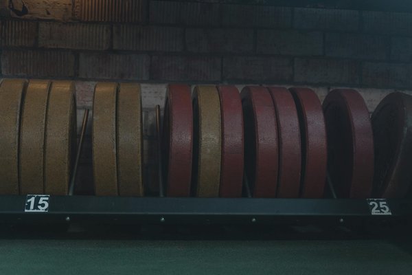 Comment intégrer des exercices de mémoire spatiale dans l'entraînement des joueurs de basket ?