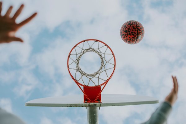 Équipement basket-ball : guide essentiel pour les passionnés